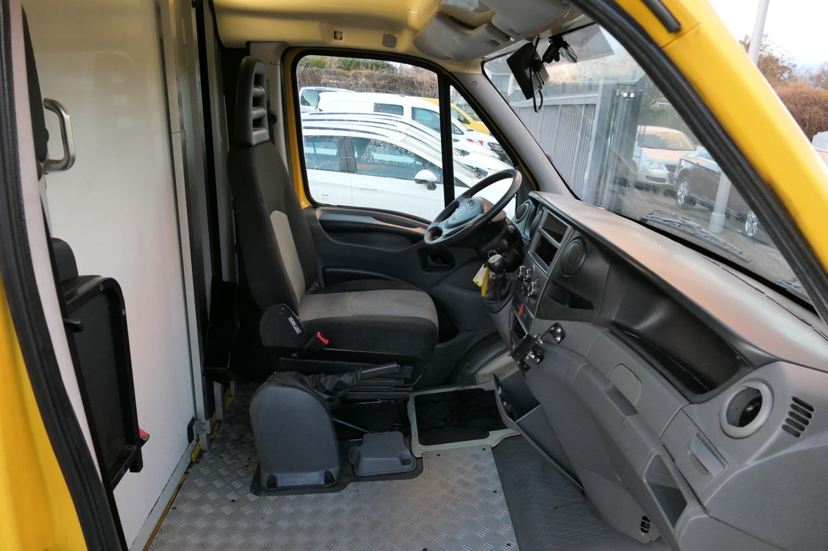 IVECO Daily 35 S11 C30C AUTOMATIK KAMERA Regale LUFT D - Closed box van: picture 5 IVECO Daily 35 S11 C30C AUTOMATIK KAMERA Regale LUFT D - Closed box van: picture 5
