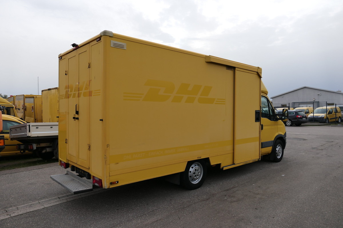 IVECO Daily 35 S11 C30C AUTOMATIK KAMERA Regale LUFT D - Closed box van: picture 3 IVECO Daily 35 S11 C30C AUTOMATIK KAMERA Regale LUFT D - Closed box van: picture 3
