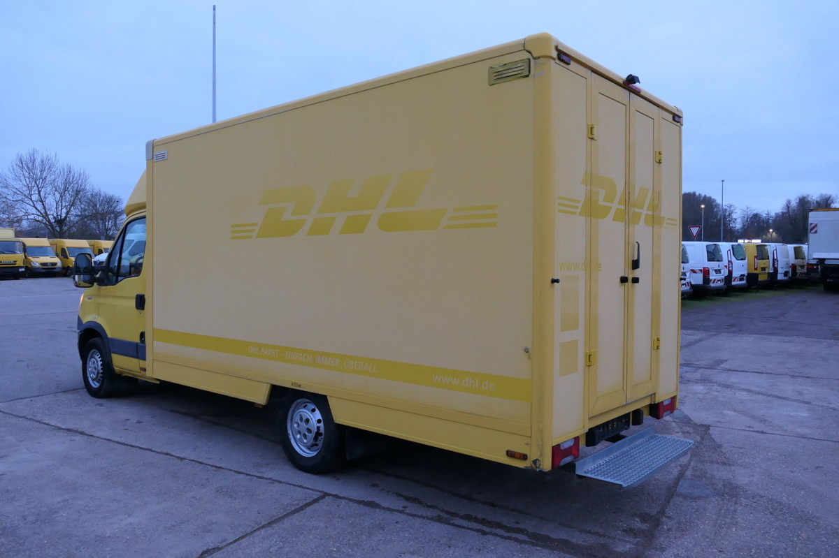 IVECO Daily 35 S11 C30C AUTOMATIK KAMERA Regale LUFT D - Closed box van: picture 4 IVECO Daily 35 S11 C30C AUTOMATIK KAMERA Regale LUFT D - Closed box van: picture 4