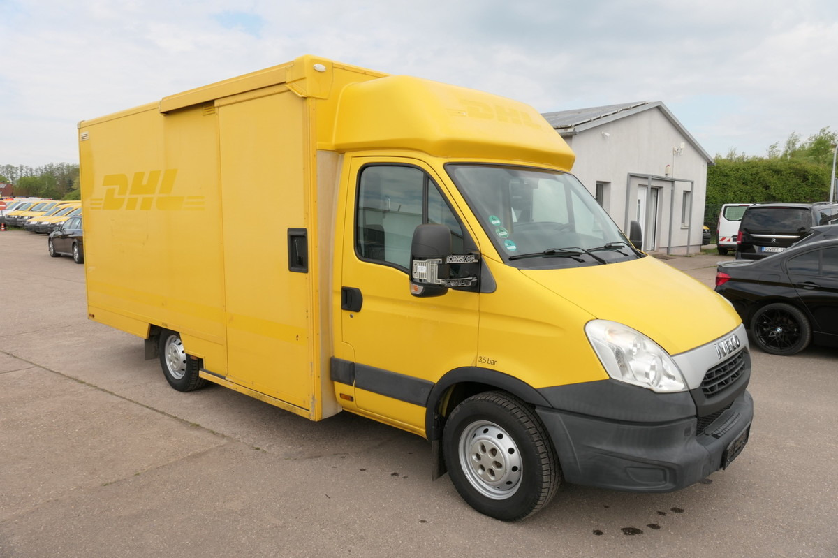IVECO Daily 35 S11 C30C AUTOMATIK KAMERA Regale LUFT D - Closed box van: picture 2 IVECO Daily 35 S11 C30C AUTOMATIK KAMERA Regale LUFT D - Closed box van: picture 2