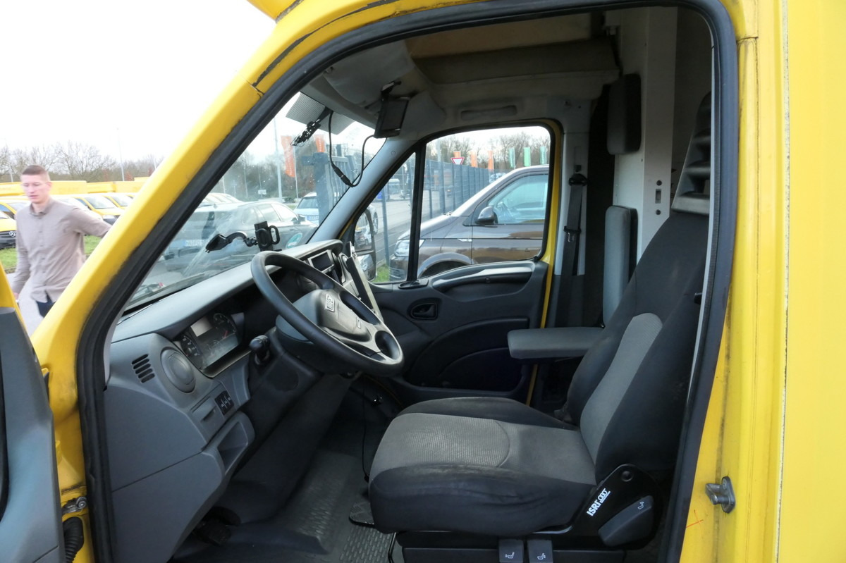 Closed box van IVECO Daily 35 S11 C30C AUTOMATIK KAMERA Regale LUFT D: picture 8 Closed box van IVECO Daily 35 S11 C30C AUTOMATIK KAMERA Regale LUFT D: picture 8