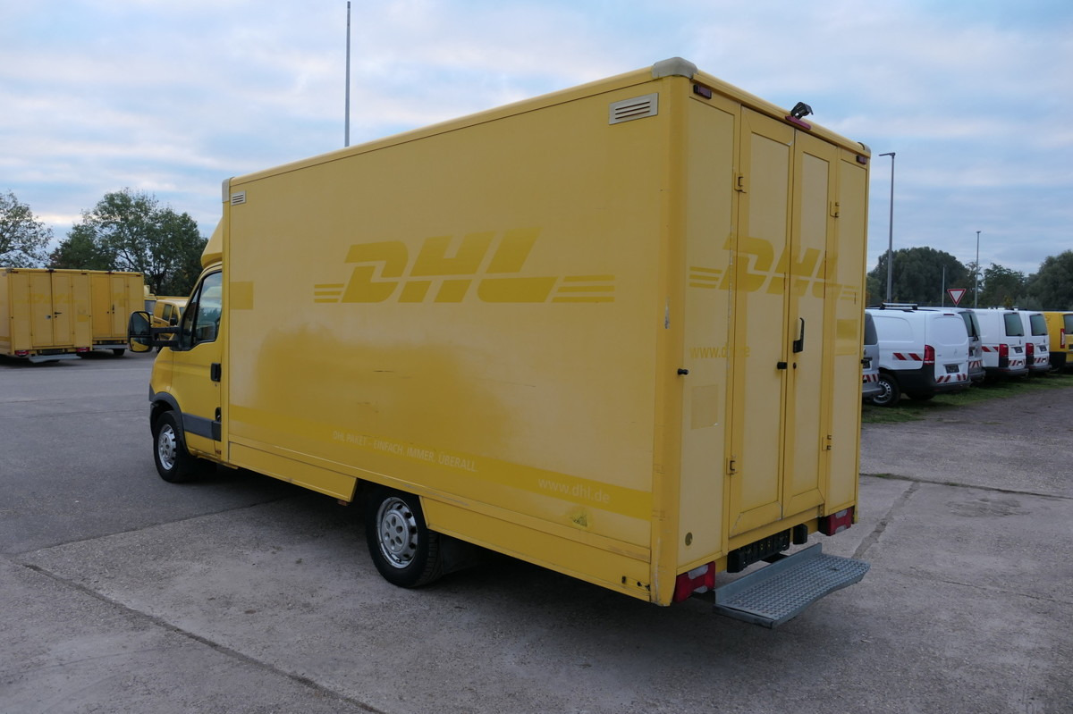 IVECO Daily 35 S11 C30C AUTOMATIK KAMERA Regale LUFT D - Closed box van: picture 4 IVECO Daily 35 S11 C30C AUTOMATIK KAMERA Regale LUFT D - Closed box van: picture 4