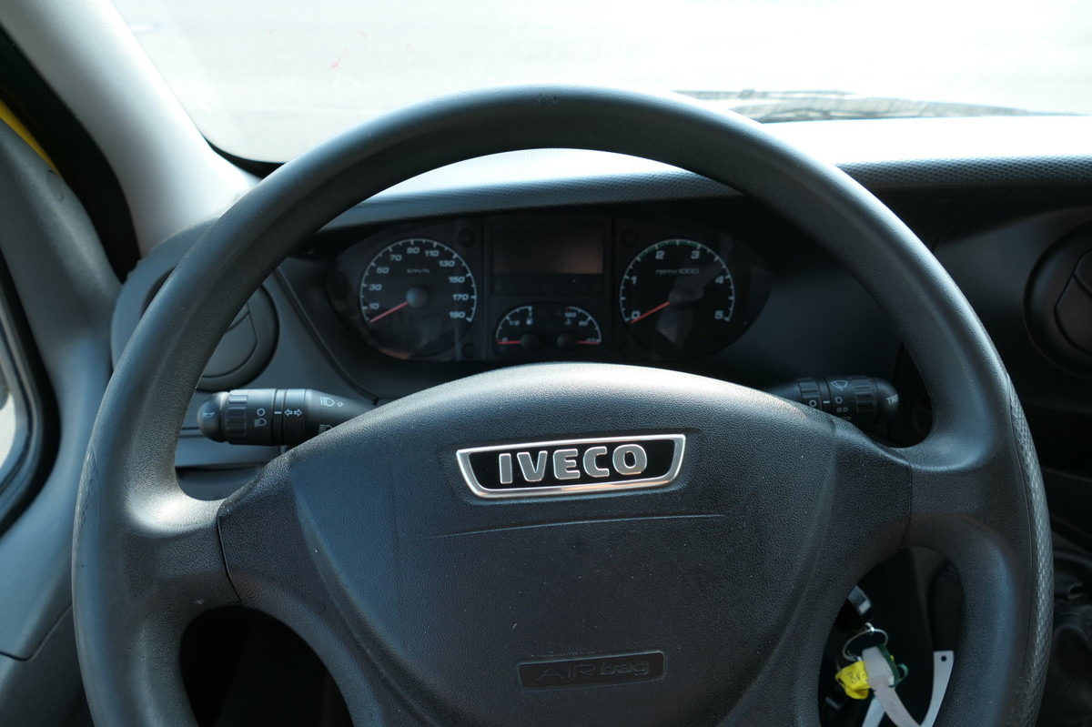Closed box van IVECO Daily 35 S11 C30C AUTOMATIK KAMERA Regale LUFT D: picture 11 Closed box van IVECO Daily 35 S11 C30C AUTOMATIK KAMERA Regale LUFT D: picture 11