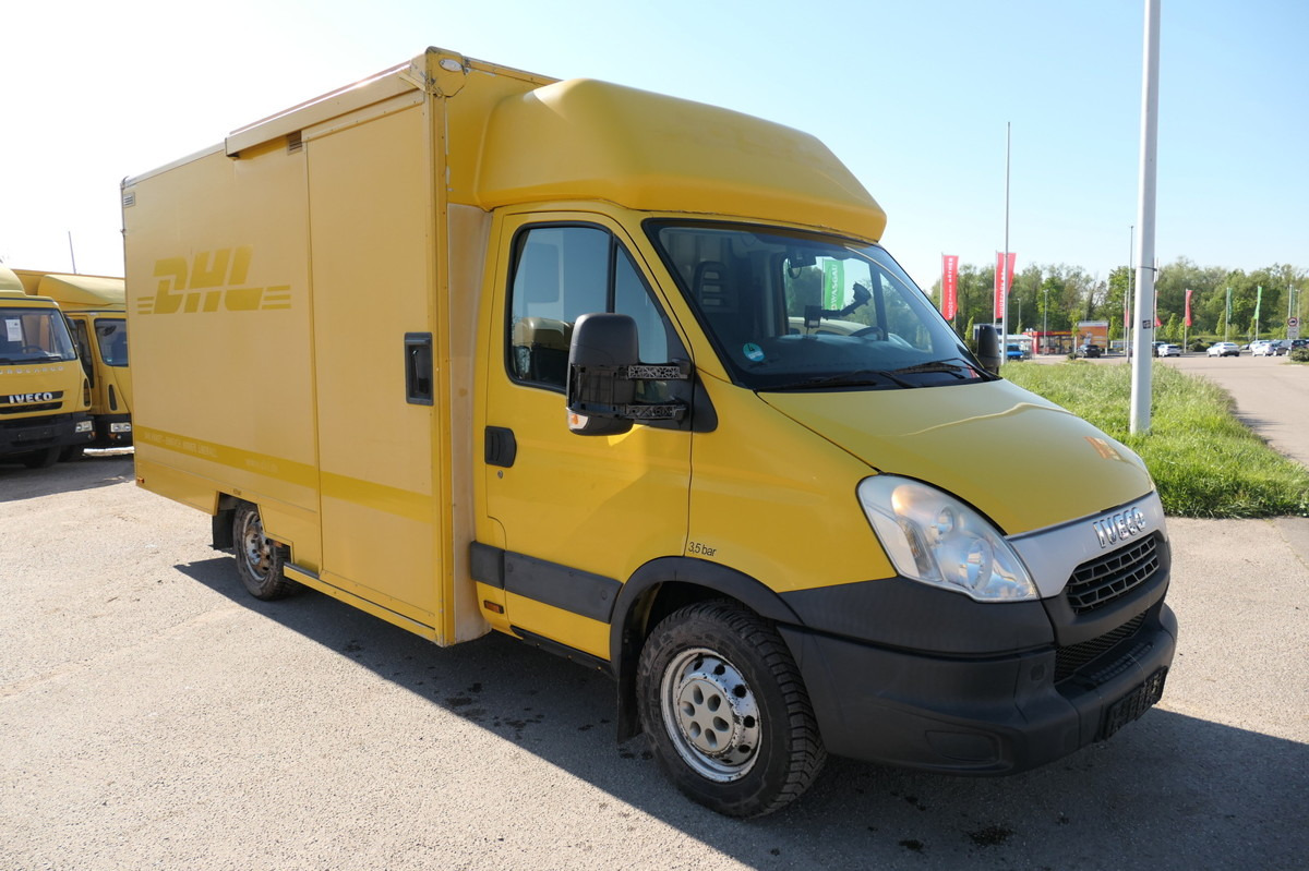 IVECO Daily 35 S11 C30C AUTOMATIK KAMERA Regale LUFT D - Closed box van: picture 2 IVECO Daily 35 S11 C30C AUTOMATIK KAMERA Regale LUFT D - Closed box van: picture 2
