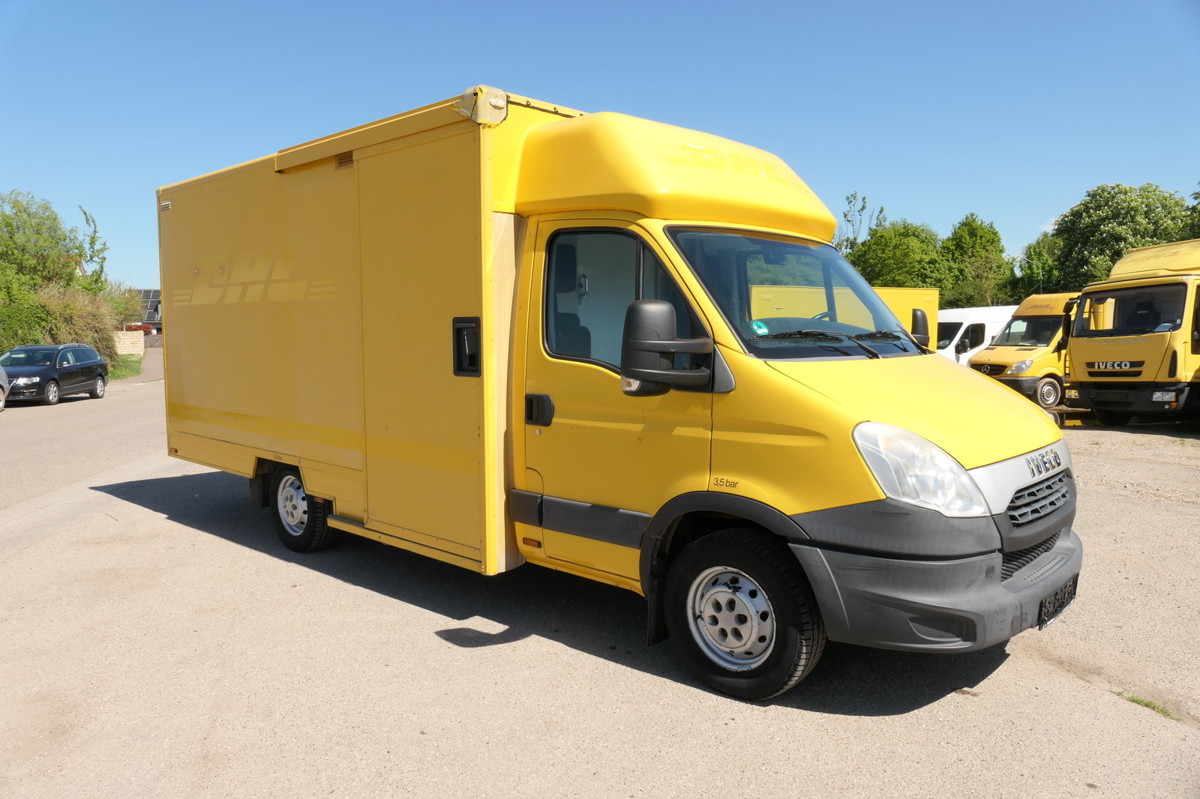 IVECO Daily 35 S11 C30C AUTOMATIK KAMERA Regale LUFT D - Closed box van: picture 2 IVECO Daily 35 S11 C30C AUTOMATIK KAMERA Regale LUFT D - Closed box van: picture 2