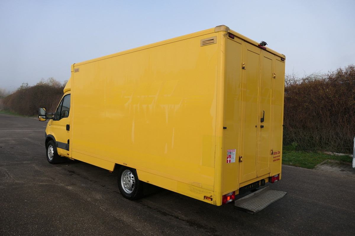 IVECO Daily 35 S11 C30C AUTOMATIK KAMERA Regale LUFT D - Closed box van: picture 4 IVECO Daily 35 S11 C30C AUTOMATIK KAMERA Regale LUFT D - Closed box van: picture 4