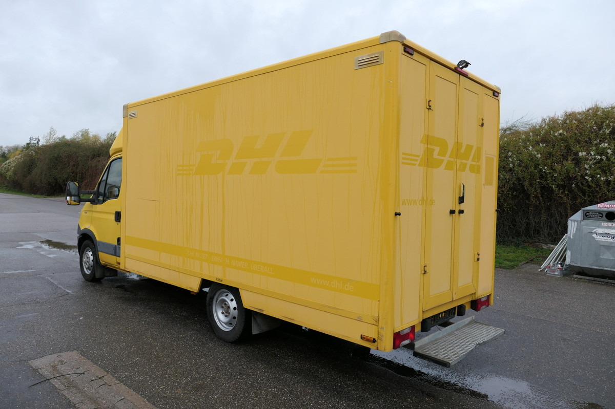 IVECO Daily 35 S11 C30C AUTOMATIK KAMERA Regale LUFT-E - Closed box van: picture 4 IVECO Daily 35 S11 C30C AUTOMATIK KAMERA Regale LUFT-E - Closed box van: picture 4