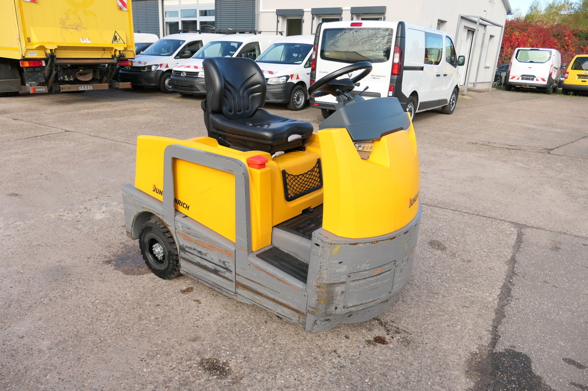 JUNGHEINRICH EZS 570 Schlepper - Tow tractor: picture 1 JUNGHEINRICH EZS 570 Schlepper - Tow tractor: picture 1