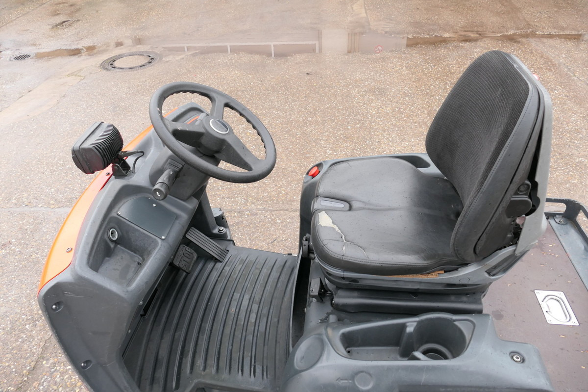 LINDE P 60 Z Schlepper Batterie 40/2020 3-Rad - Tow tractor: picture 5 LINDE P 60 Z Schlepper Batterie 40/2020 3-Rad - Tow tractor: picture 5