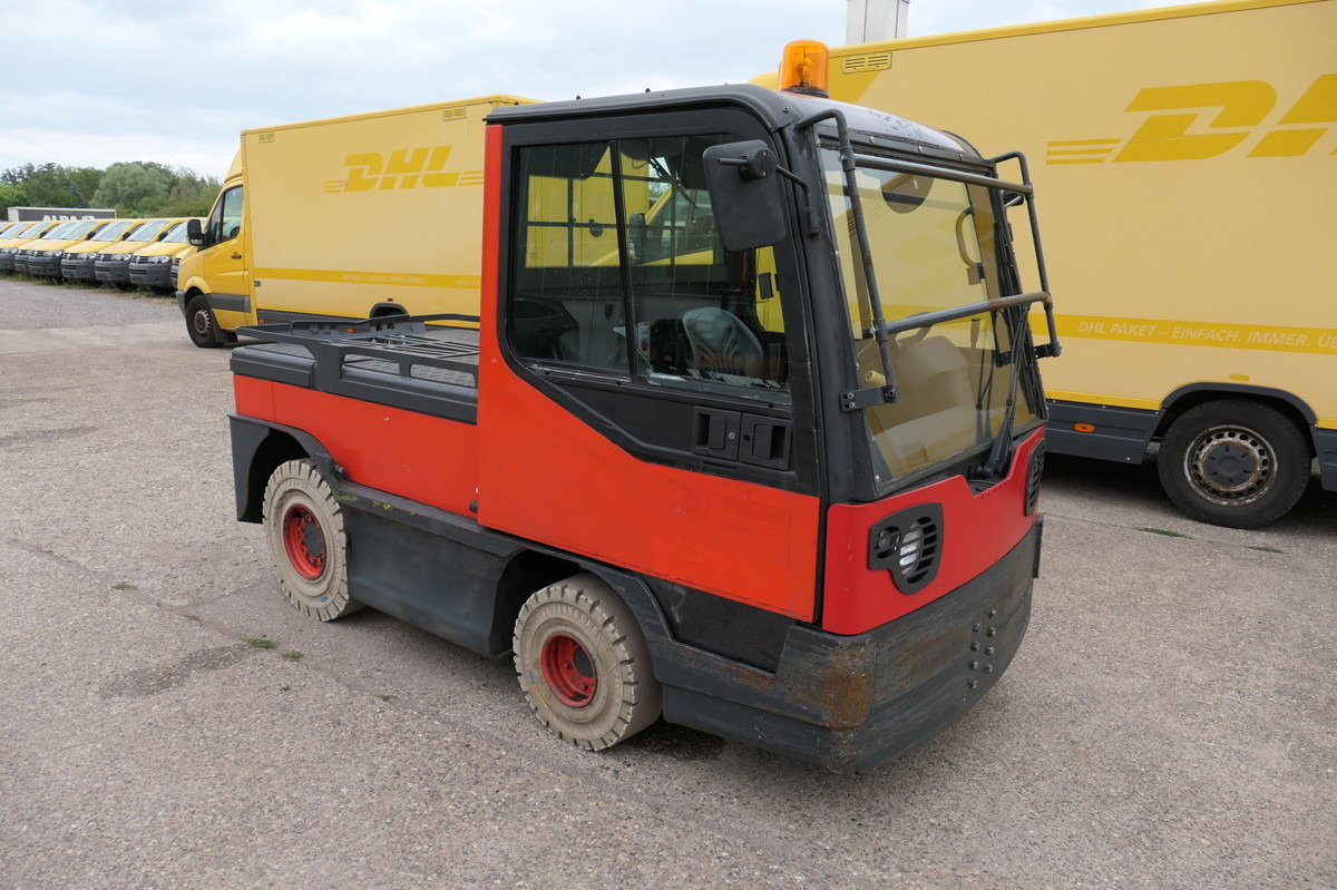 LINDE P250 Schlepper AHK Batterie 10/2022 Schiebetüren - Tow tractor: picture 2 LINDE P250 Schlepper AHK Batterie 10/2022 Schiebetüren - Tow tractor: picture 2