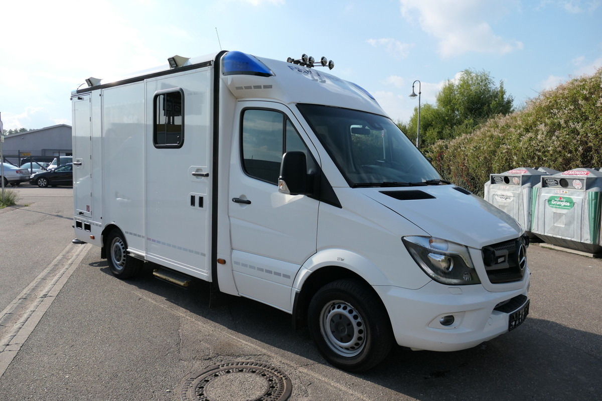 MERCEDES-BENZ 319 Sprinter 6-Zylinder Rettungswagen Strobel - Ambulance: picture 3 MERCEDES-BENZ 319 Sprinter 6-Zylinder Rettungswagen Strobel - Ambulance: picture 3