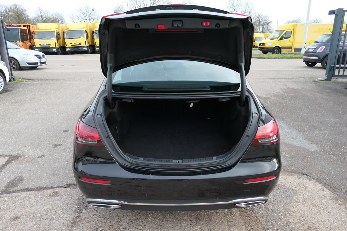 MERCEDES-BENZ E 220 d AVANTGARDE KLIMA - Saloon car: picture 5 MERCEDES-BENZ E 220 d AVANTGARDE KLIMA - Saloon car: picture 5