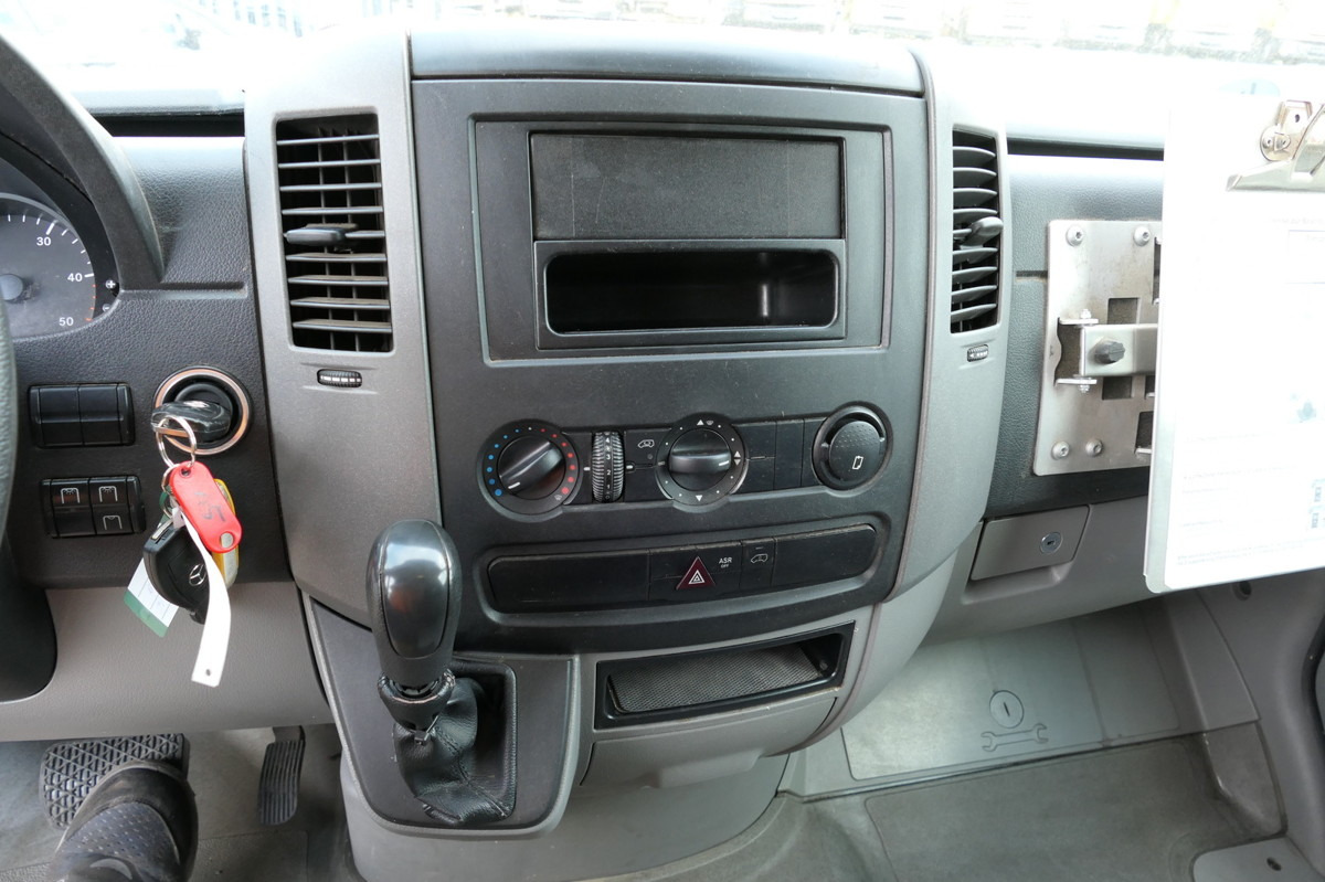 Closed box van MERCEDES-BENZ SPRINTER 310 CDI MAXI EURO-5 KOFFER REGALE KAMER: picture 11