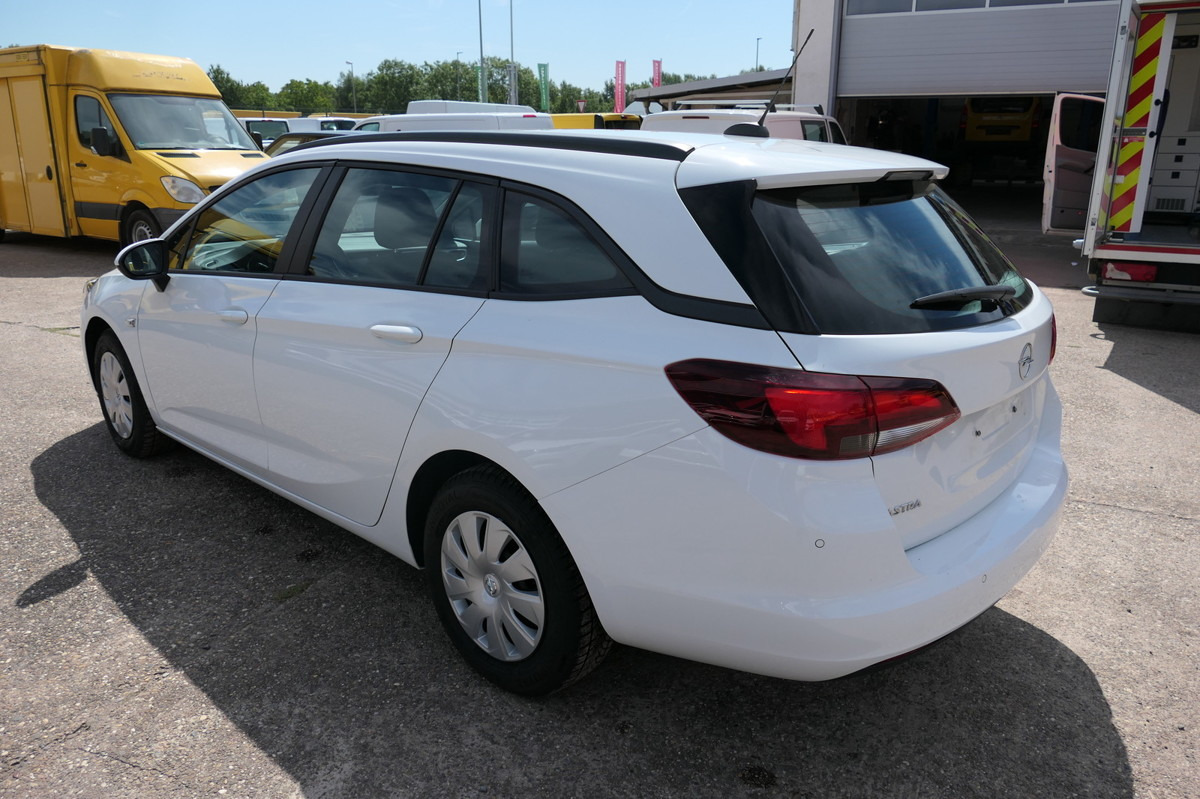 OPEL Astra Sports Tourer 1.5 CDTI KLIMA - Estate car: picture 4 OPEL Astra Sports Tourer 1.5 CDTI KLIMA - Estate car: picture 4