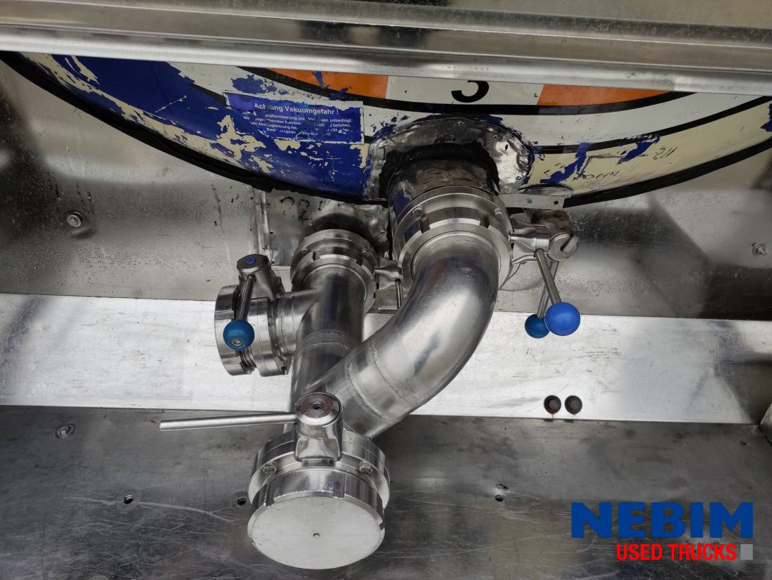 Feldbinder TSA 33.3-3 - 3 comp. 8.000 / 22.500 / 3.000 Ltr. - Tanker semi-trailer: picture 4 Feldbinder TSA 33.3-3 - 3 comp. 8.000 / 22.500 / 3.000 Ltr. - Tanker semi-trailer: picture 4