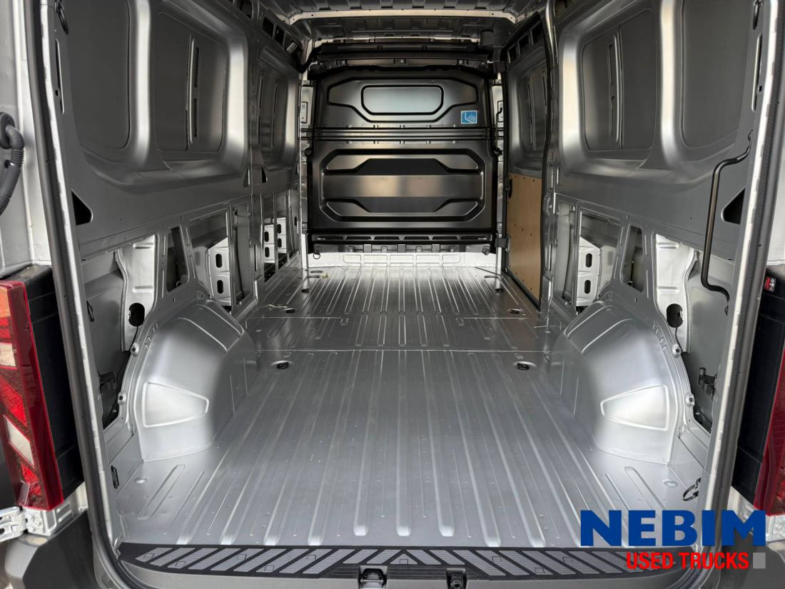 New Panel van Renault Master L3H2 150HP, Special Offer: picture 16