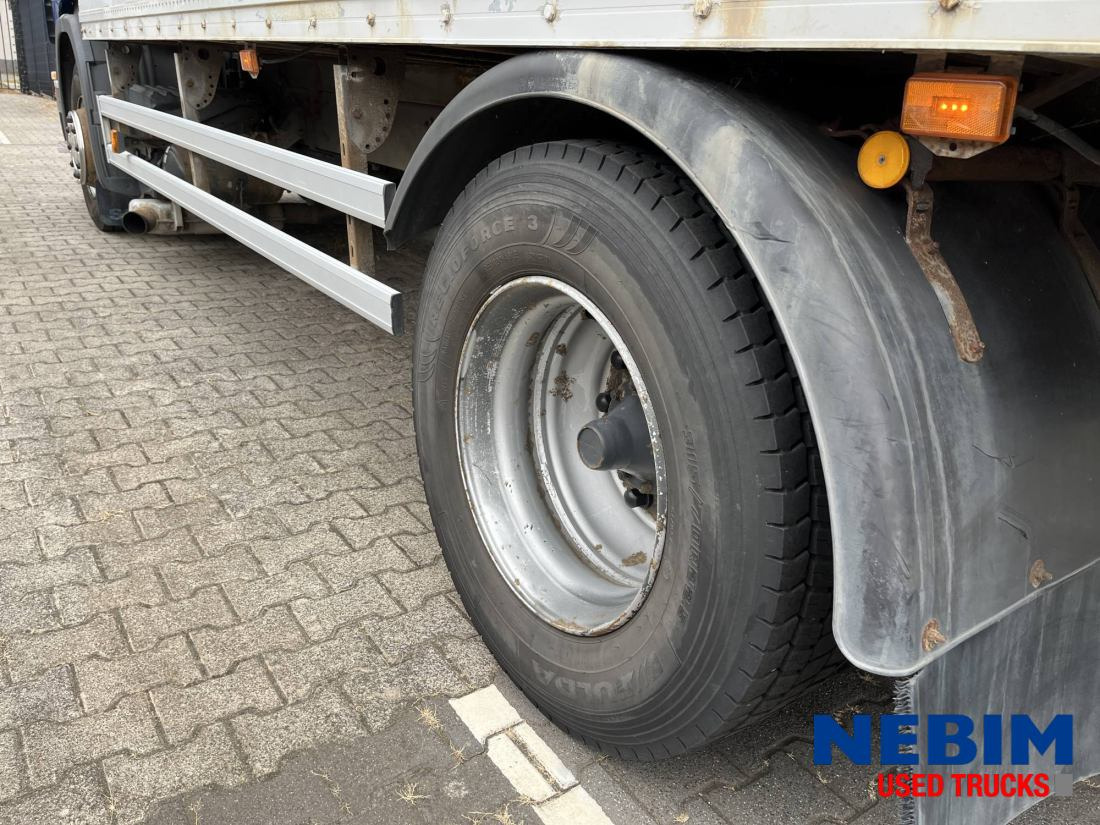 Box truck Scania P270 343.938km - 3 front seats: picture 17