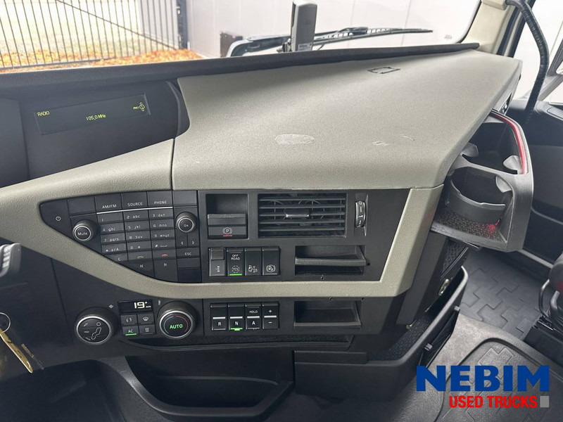 Volvo FH420 X-Low - Globetrotter XL - Tractor unit: picture 4 Volvo FH420 X-Low - Globetrotter XL - Tractor unit: picture 4