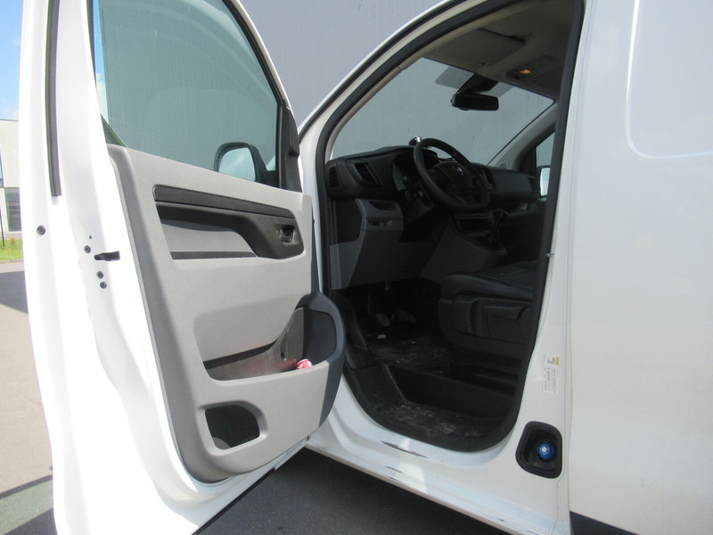 Leasing of Opel Vivaro Opel Vivaro: picture 12
