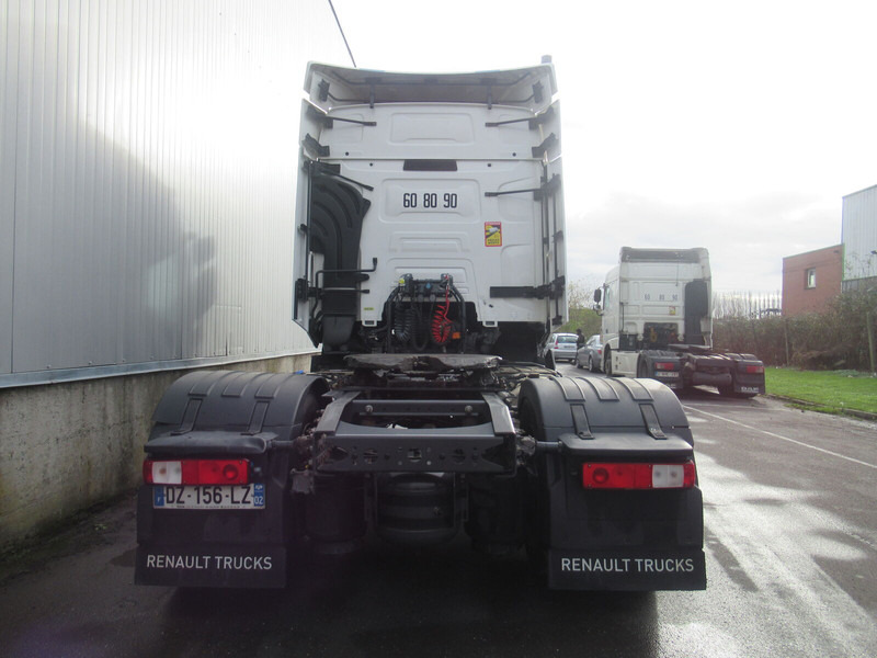 Tractor unit Renault T440: picture 11