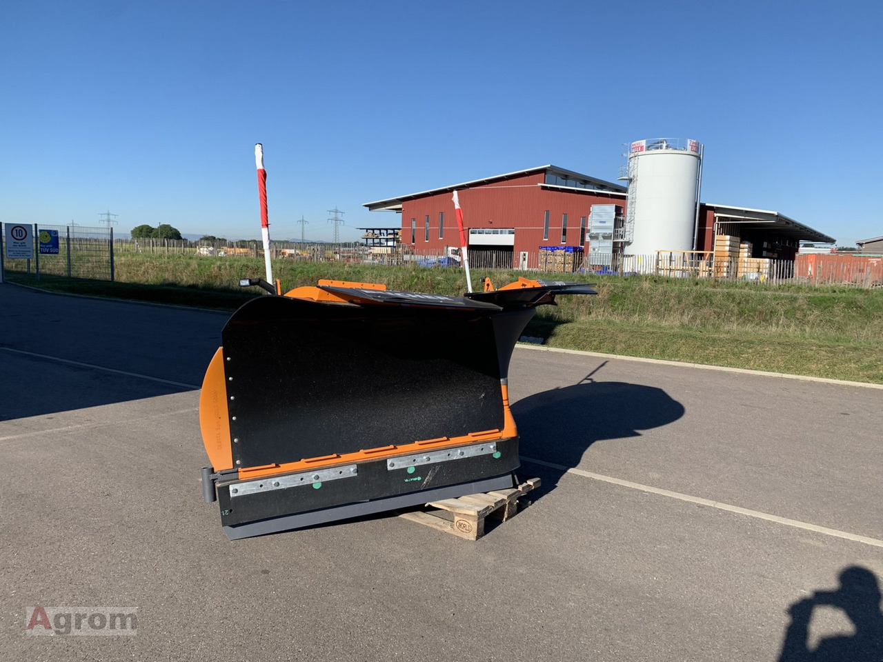 Gmeiner Unix LN32u - Snow plough for Municipal/ Special vehicle: picture 5 Gmeiner Unix LN32u - Snow plough for Municipal/ Special vehicle: picture 5