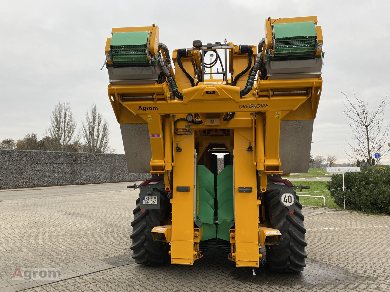 Gregoire GL 8.6 - Grape harvesting machine: picture 3 Gregoire GL 8.6 - Grape harvesting machine: picture 3