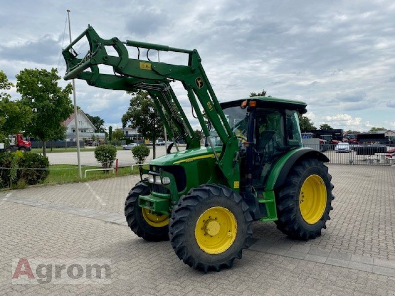 John Deere 5620 Premium - Farm tractor: picture 4 John Deere 5620 Premium - Farm tractor: picture 4