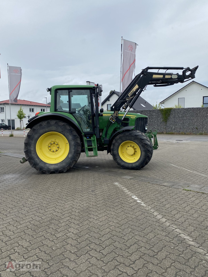 John Deere 6930 Premium - Farm tractor: picture 1 John Deere 6930 Premium - Farm tractor: picture 1