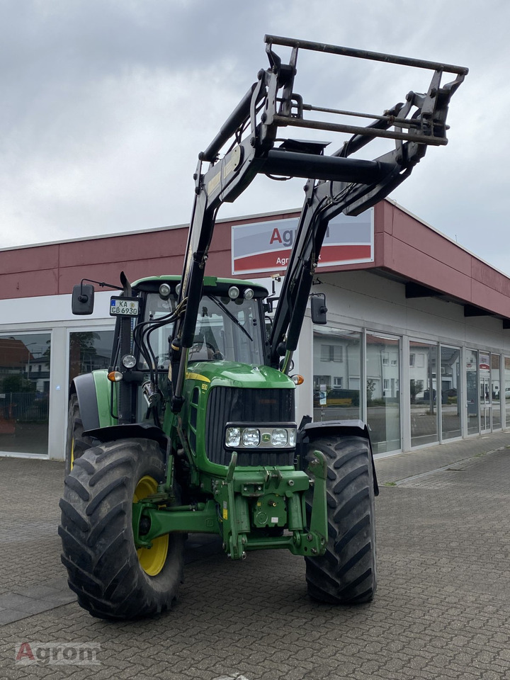 John Deere 6930 Premium - Farm tractor: picture 2 John Deere 6930 Premium - Farm tractor: picture 2