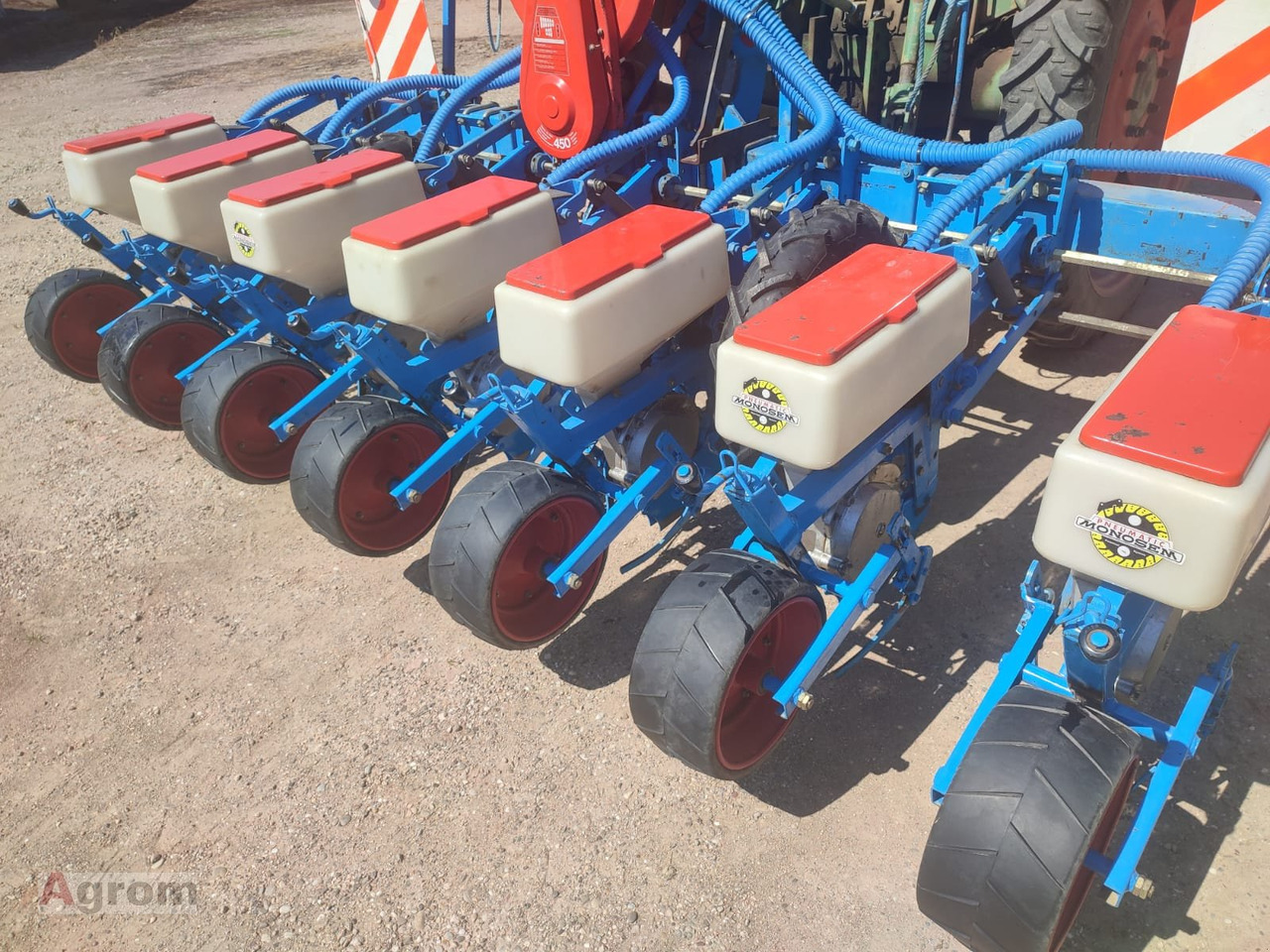 Monosem PNU - Precision seeder: picture 1 Monosem PNU - Precision seeder: picture 1