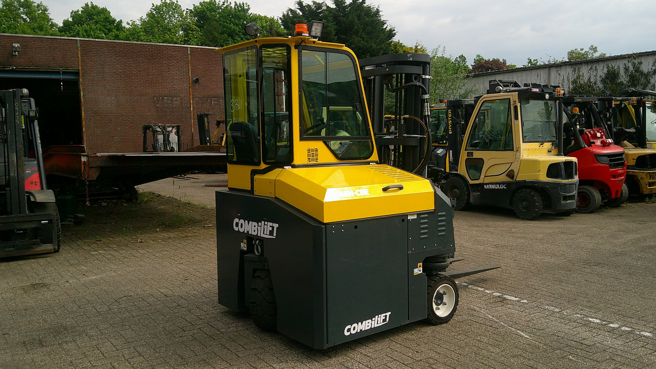 COMBILIFT CBE2500 CABIN - Side loader: picture 1 COMBILIFT CBE2500 CABIN - Side loader: picture 1
