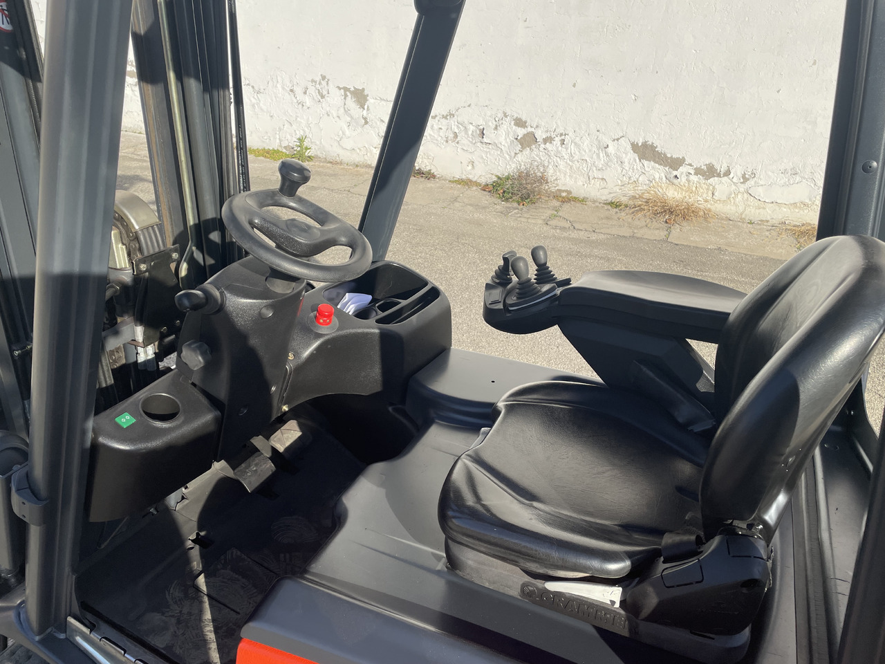 LINDE E 16 C-01 (batt. 2017) - Electric forklift: picture 4 LINDE E 16 C-01 (batt. 2017) - Electric forklift: picture 4