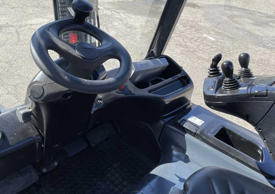 Linde E 25 -387 (Batteria NUOVA) - Electric forklift: picture 3 Linde E 25 -387 (Batteria NUOVA) - Electric forklift: picture 3