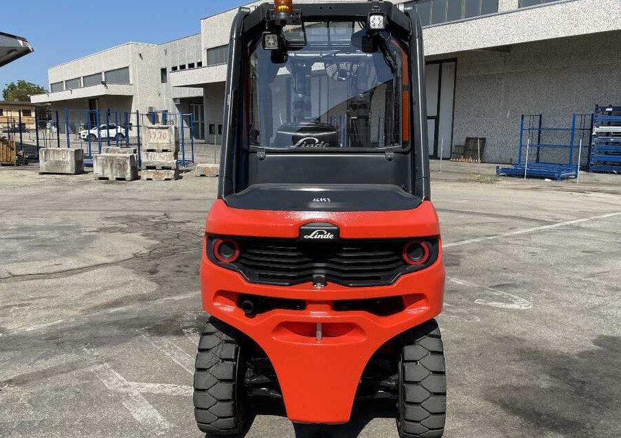 Linde H 25 D-01/1202 - Diesel forklift: picture 3 Linde H 25 D-01/1202 - Diesel forklift: picture 3
