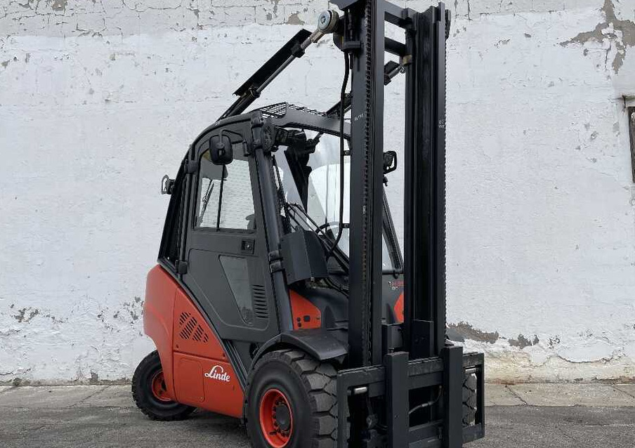Linde H 35 D-02/393 - Diesel forklift: picture 5 Linde H 35 D-02/393 - Diesel forklift: picture 5