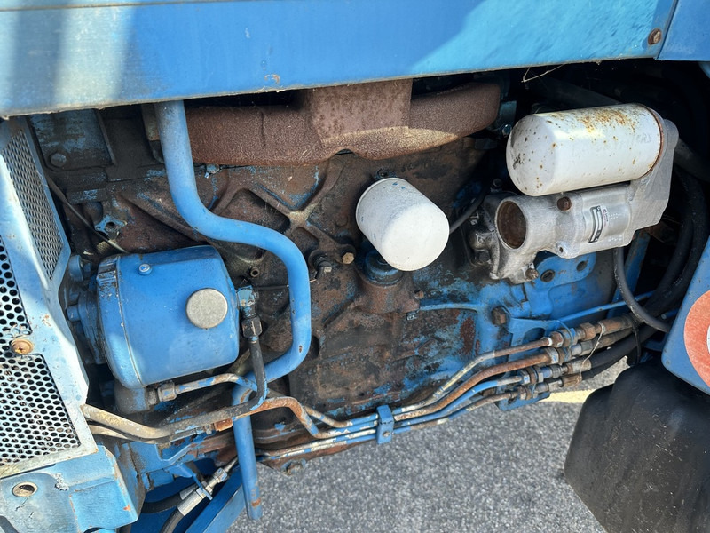 Farm tractor Ford 5110: picture 12