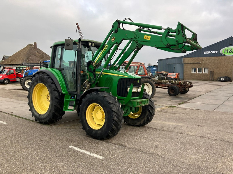 John Deere 6320 - Farm tractor: picture 3 John Deere 6320 - Farm tractor: picture 3