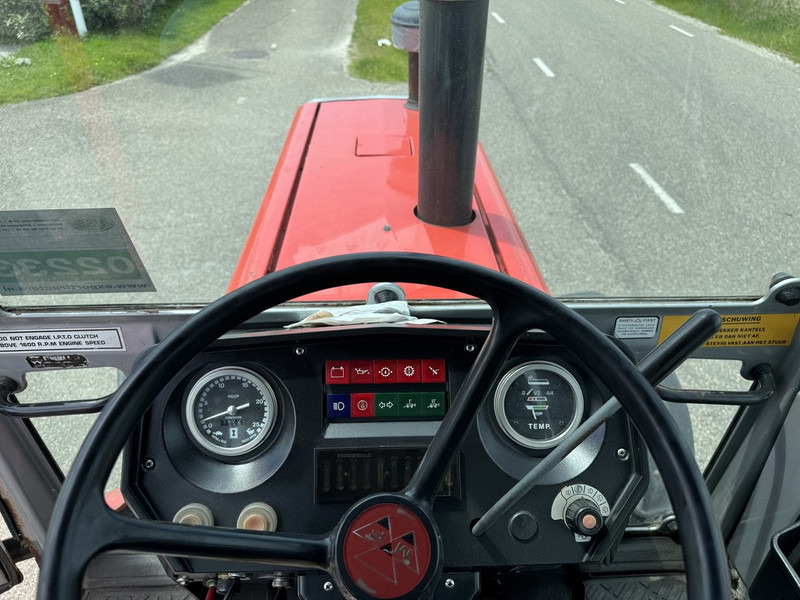 Massey Ferguson 675 - Farm tractor: picture 5 Massey Ferguson 675 - Farm tractor: picture 5