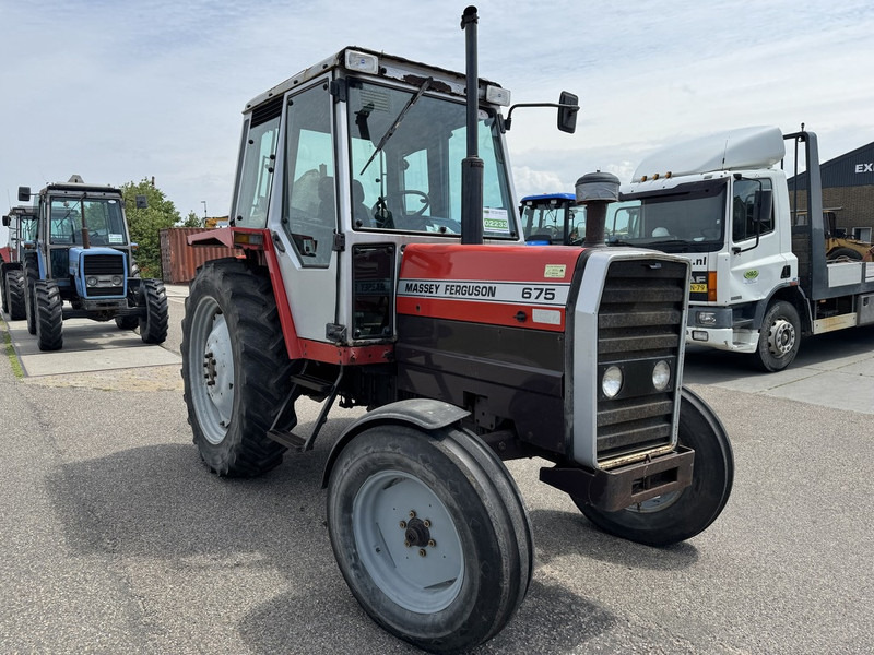 Massey Ferguson 675 - Farm tractor: picture 3 Massey Ferguson 675 - Farm tractor: picture 3