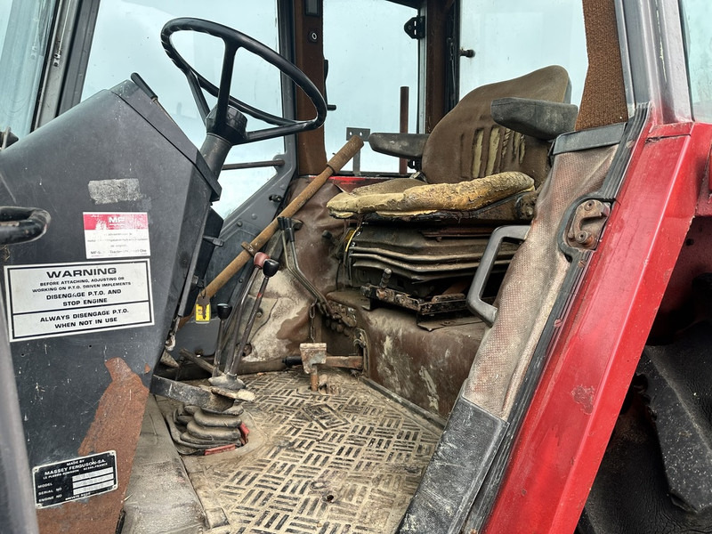 Massey Ferguson 690 - Farm tractor: picture 4 Massey Ferguson 690 - Farm tractor: picture 4