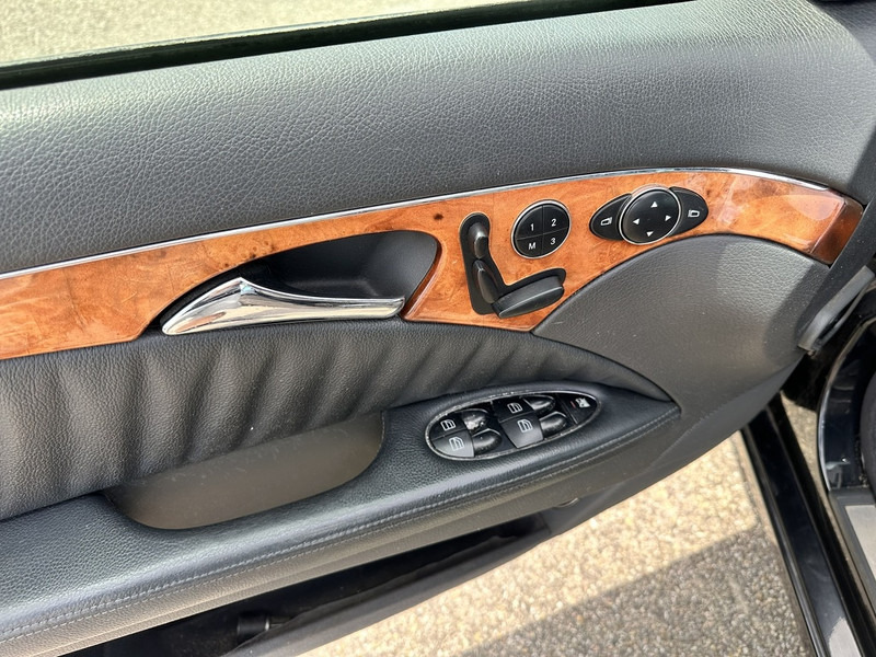 Mercedes-Benz E-Klasse 240 - Car: picture 5 Mercedes-Benz E-Klasse 240 - Car: picture 5