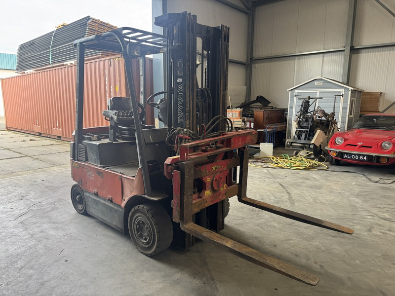 Toyota 7FBMF18 - Electric forklift: picture 3 Toyota 7FBMF18 - Electric forklift: picture 3