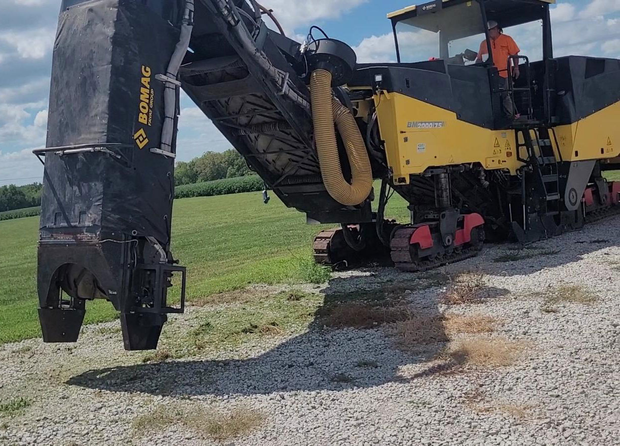 Bomag BM 2000/75 - Cold planer: picture 4 Bomag BM 2000/75 - Cold planer: picture 4