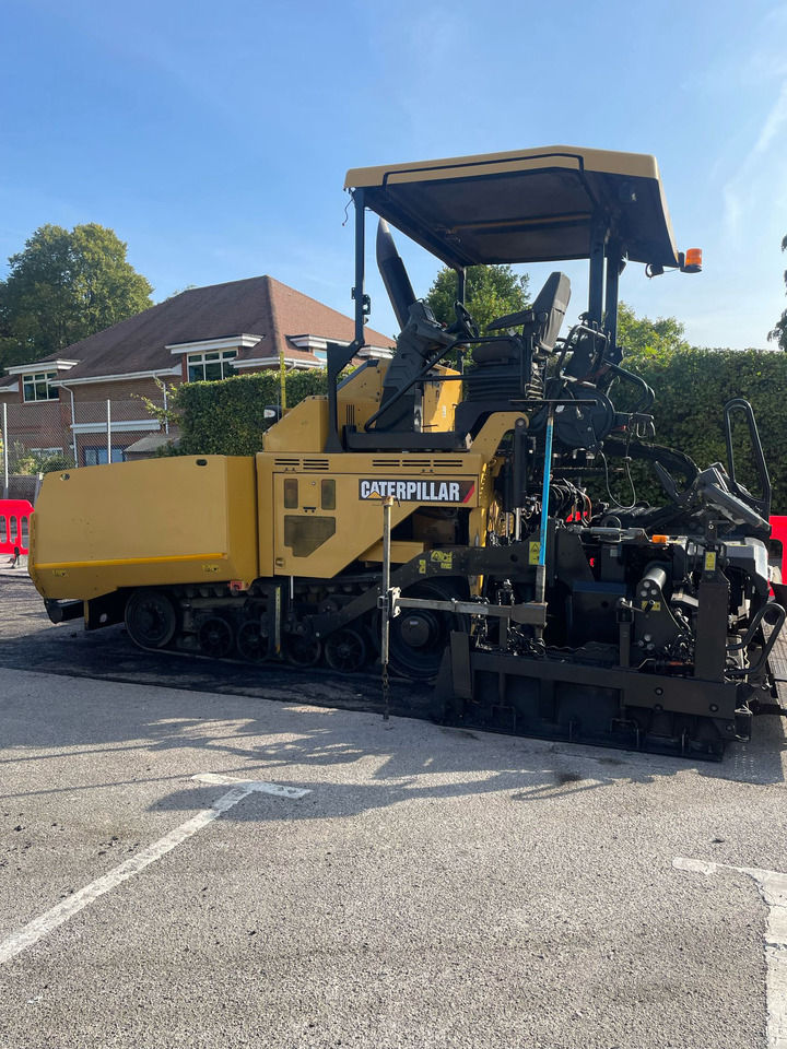 Caterpillar AP 555 F - Asphalt paver: picture 1 Caterpillar AP 555 F - Asphalt paver: picture 1