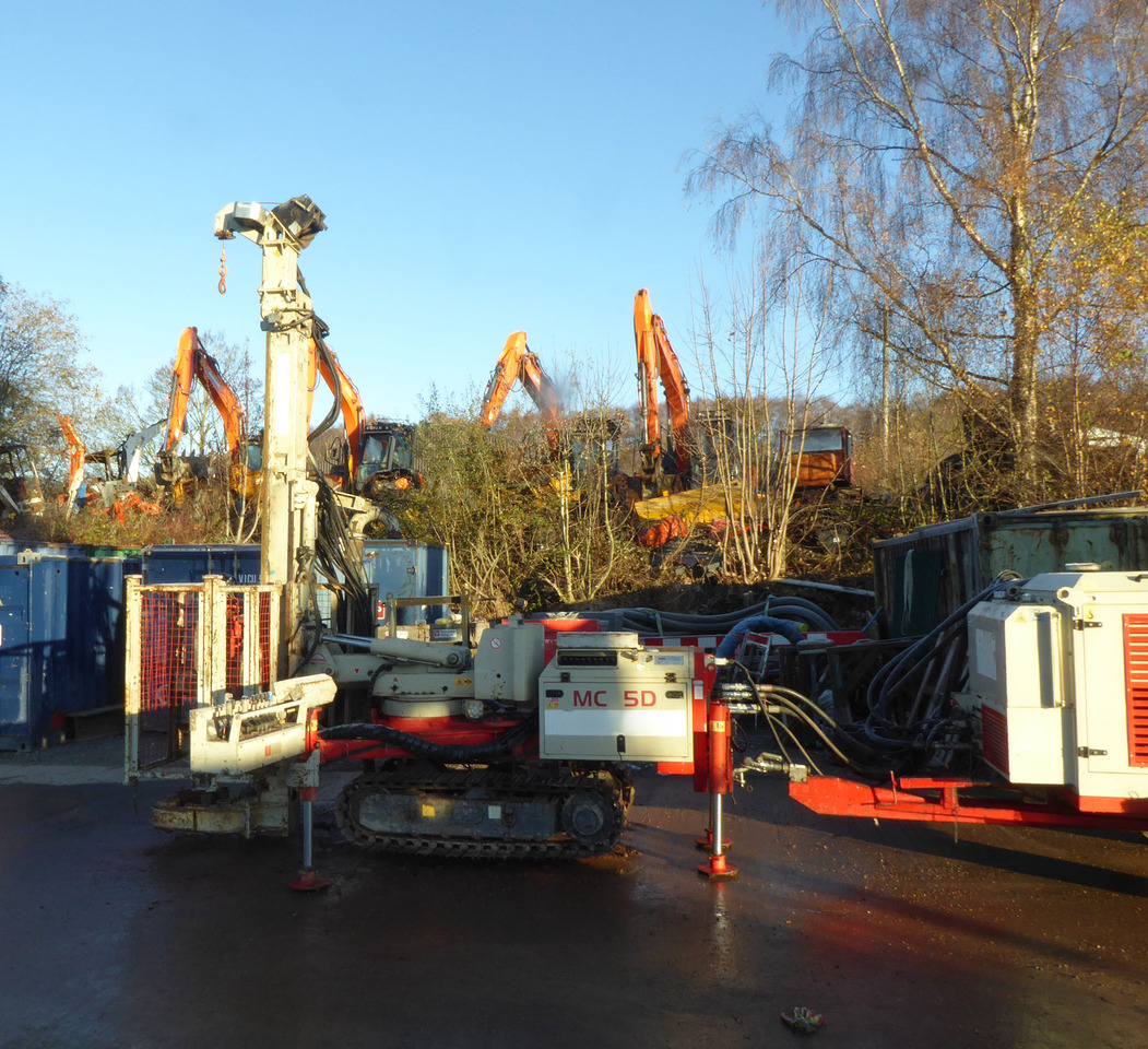 Comacchio MC5D - Pile driver: picture 3 Comacchio MC5D - Pile driver: picture 3