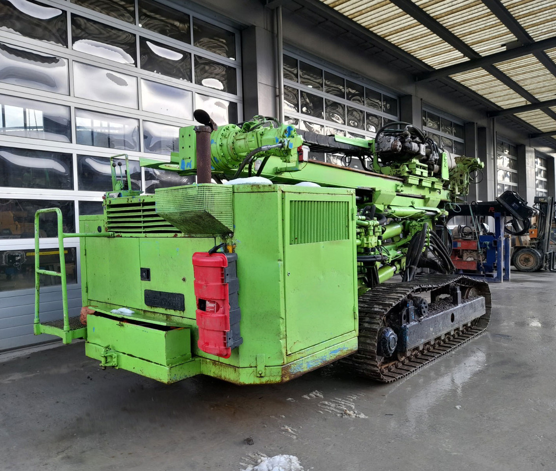 Klemm KR 806-3 - Pile driver: picture 5 Klemm KR 806-3 - Pile driver: picture 5