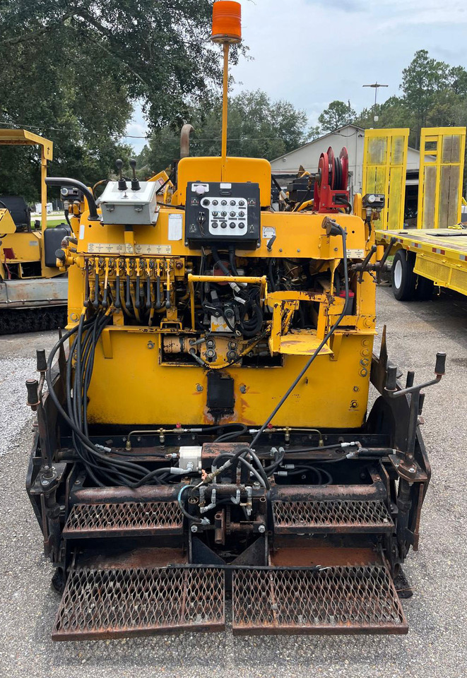 Leeboy 5000 - Asphalt paver: picture 3 Leeboy 5000 - Asphalt paver: picture 3