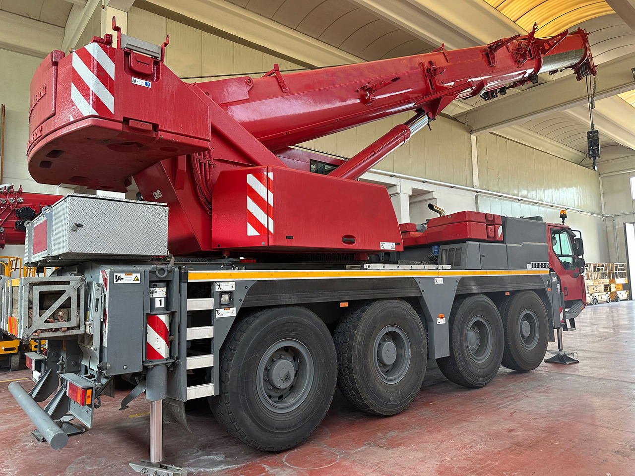 Liebherr LTM 1070-4.2 - Mobile crane: picture 1 Liebherr LTM 1070-4.2 - Mobile crane: picture 1