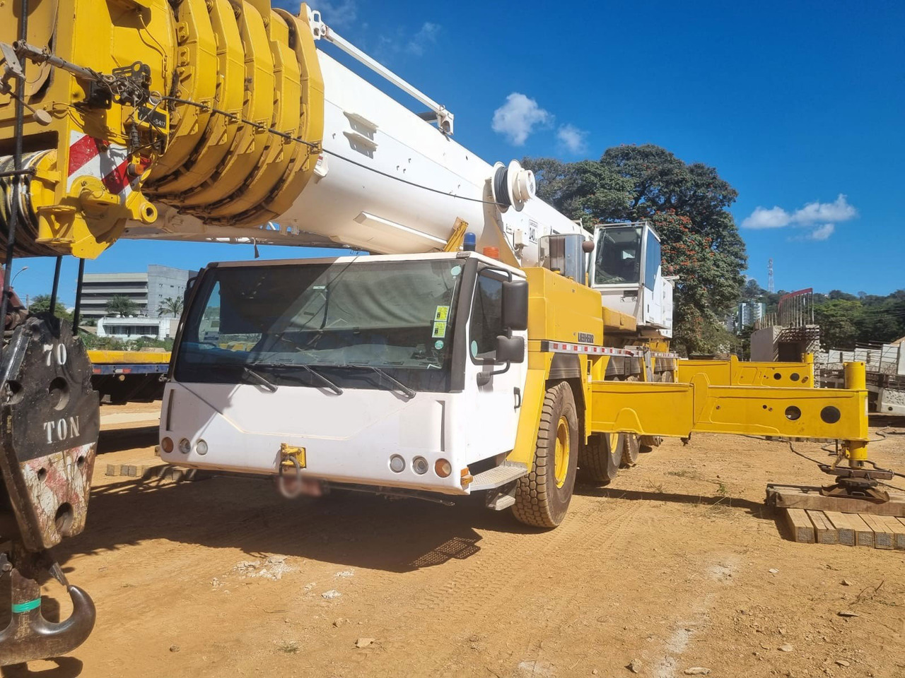 Liebherr LTM 1220 - Mobile crane: picture 2 Liebherr LTM 1220 - Mobile crane: picture 2