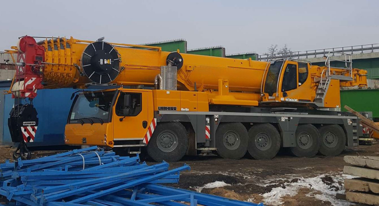 Liebherr LTM 1250-5.1 - Mobile crane: picture 1 Liebherr LTM 1250-5.1 - Mobile crane: picture 1